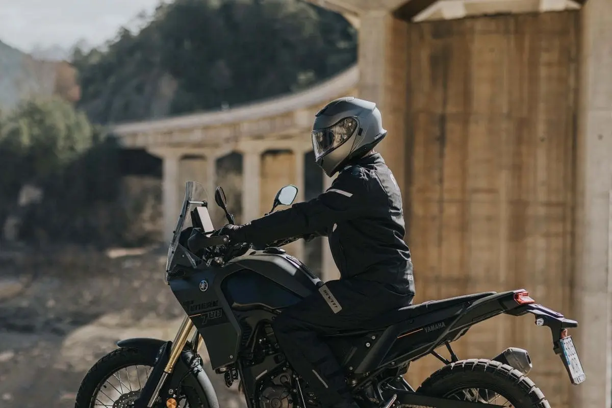 SHOEI NEOTEC 3